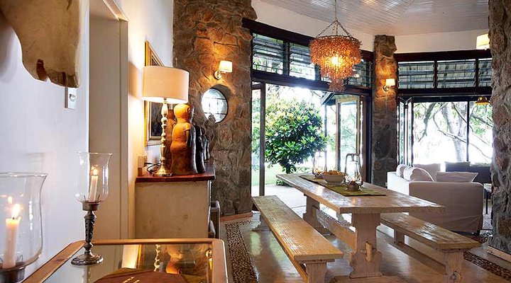 Madzi Kuwala Lake Retreat