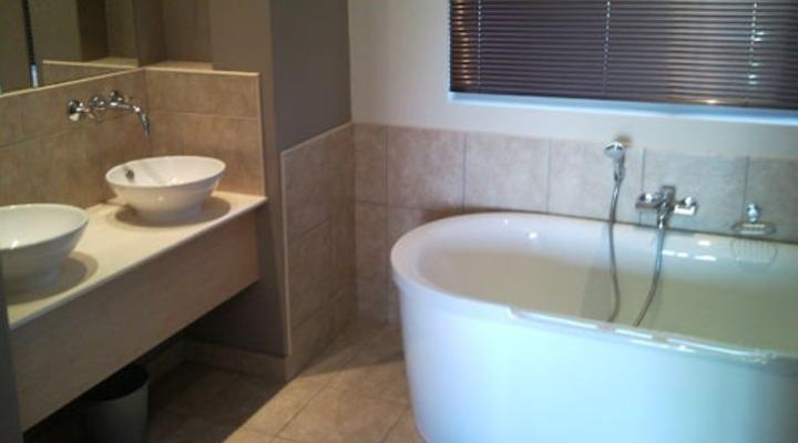 Afrika Sun Suites: Papa G's Accommodation