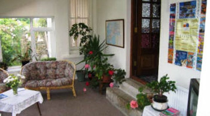 Middle Tremollett House