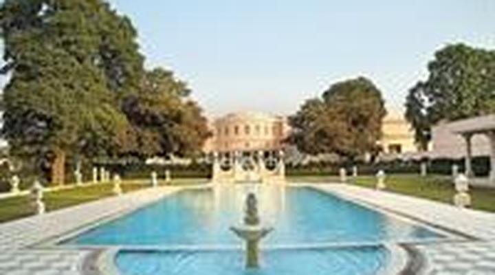 SUJÁN Rajmahal Palace