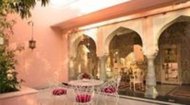 SUJÁN Rajmahal Palace