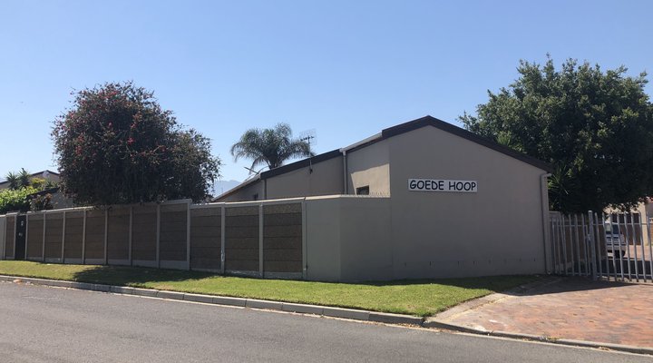 Cozy Town House in Strand