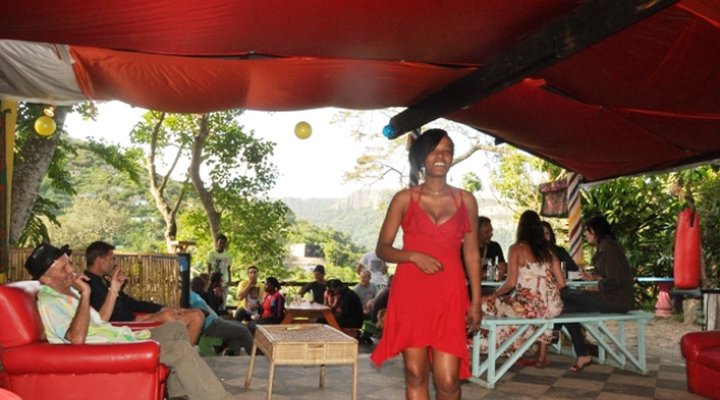 Mad Hatters Lodge and Backpackers