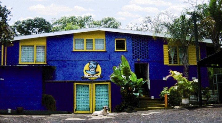 Mad Hatters Lodge and Backpackers