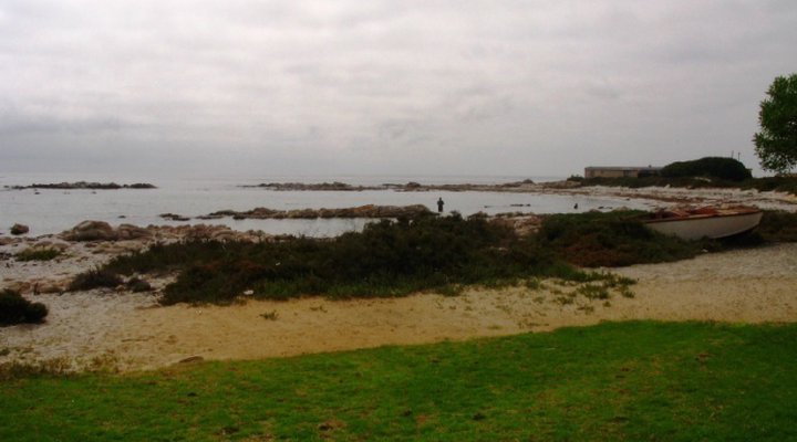 Beach House Accommodation – Oyster