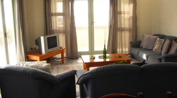 Beach House Accommodation – Kai Kai