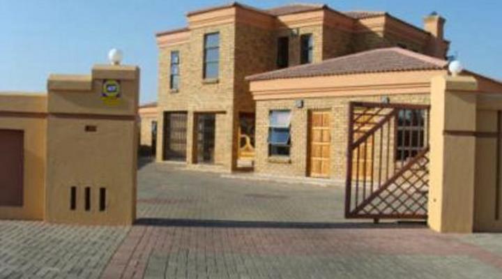 Rebuammogo Guesthouse