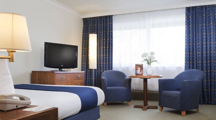 Holiday Inn London Heathrow Ariel