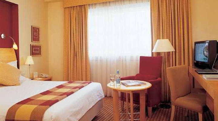 Holiday Inn London Heathrow Ariel