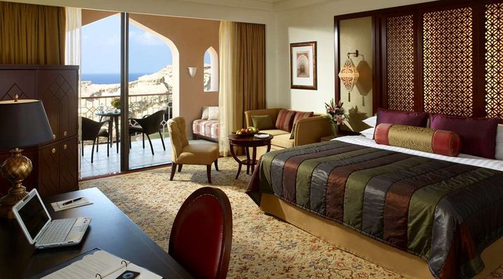 Shangri La Al Husn Resort & Spa