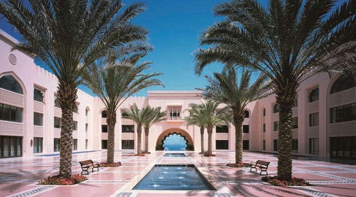 Shangri La Al Husn Resort & Spa