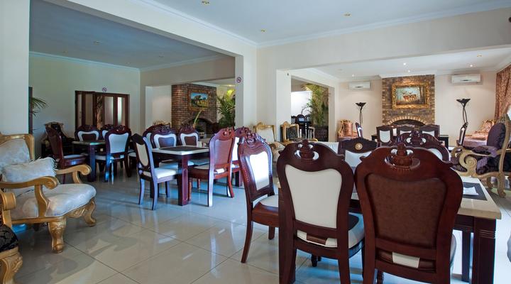 Sarabi Country Lodge and Guest House