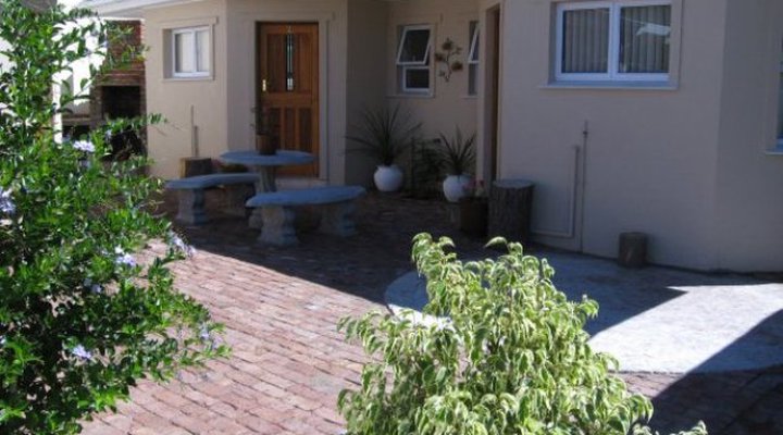 Eliana Self-catering Accommodation