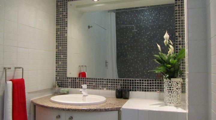 11 Red Mandarins Apartment No.1