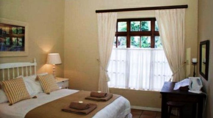Palm Court Bed & Breakfast