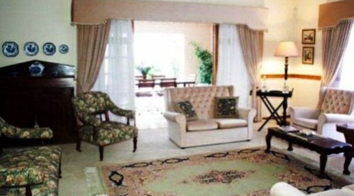 Palm Court Bed & Breakfast