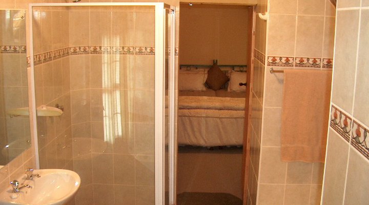 Owl and Elephant Lodge
