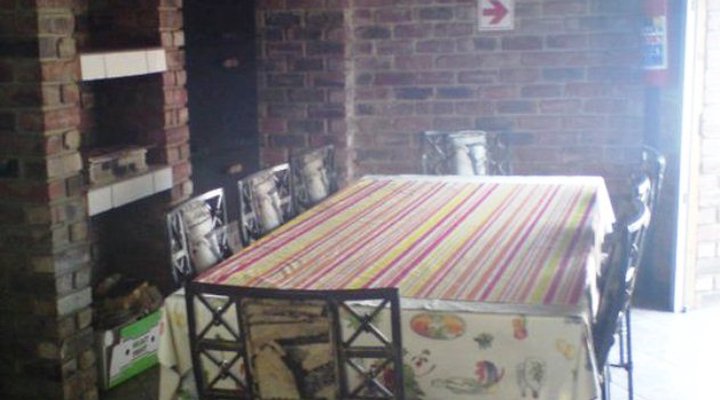 Twin Palms Guest House