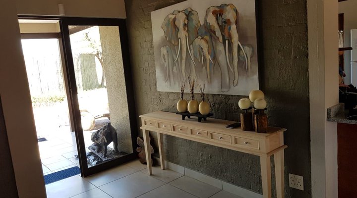 Nageng Lodge Mabalingwe