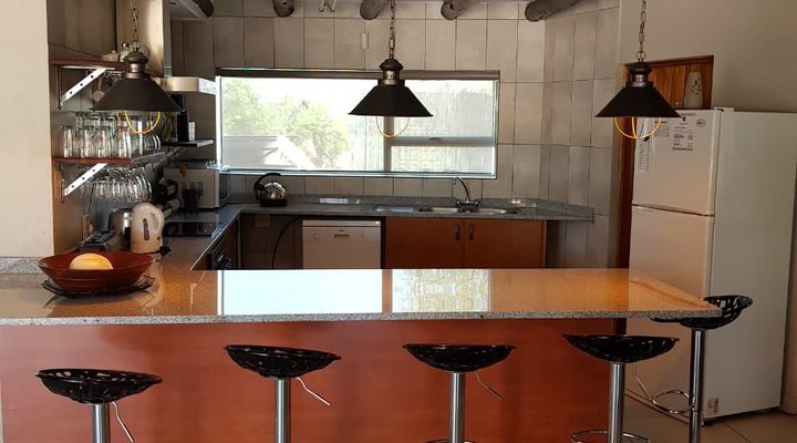 Nageng Lodge Mabalingwe