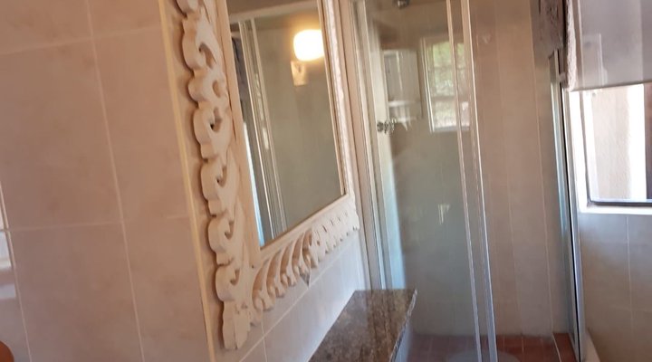 Nageng Lodge Mabalingwe