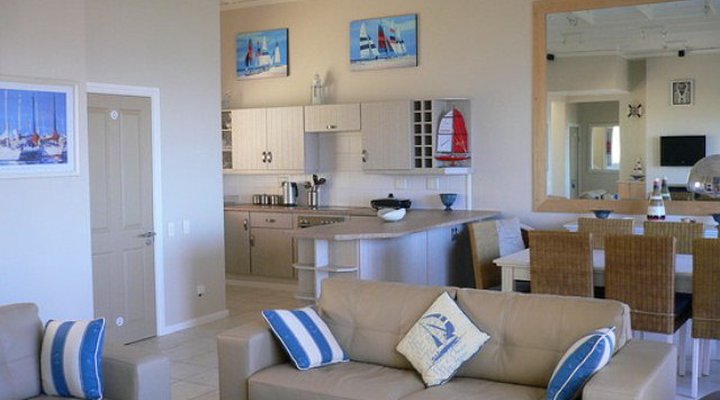 Rock Bay Lodge