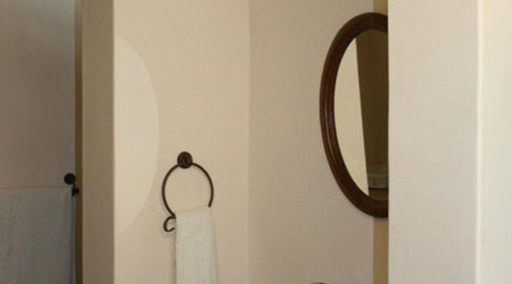 Royal Jozini Siqalo Lodge