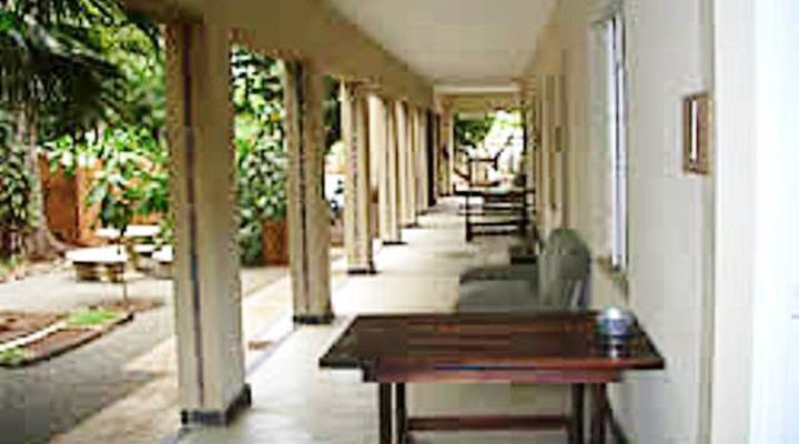 Domba Guest Lodge