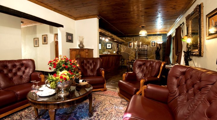 Misty Hills Country Hotel