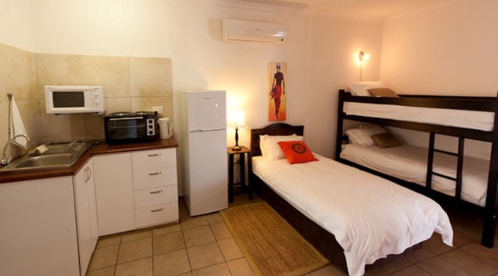 Kuru-Kuru Guest House