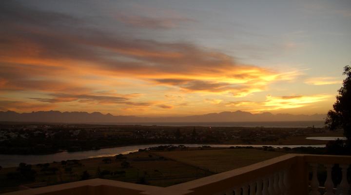 Colona Castle Manor House