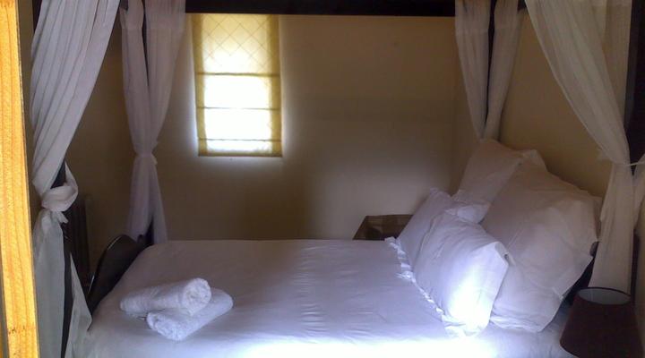 Ingwe Guest House