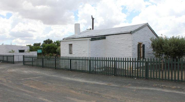 Sterland Skrywershuisie & Annex