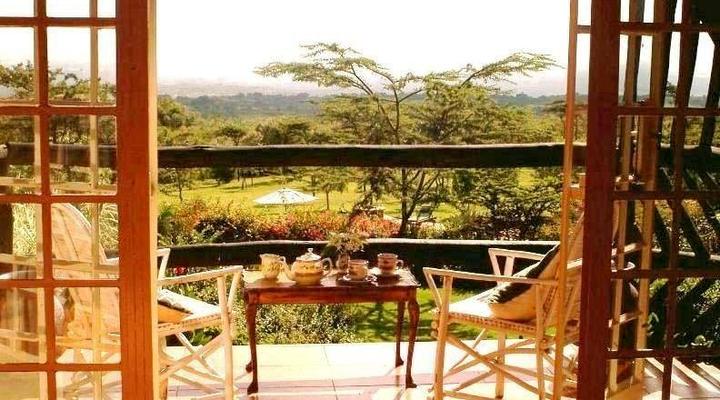 Lakai House and Cottages