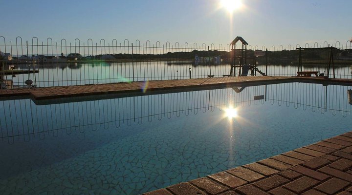 Waterside Living - Martinique Cove 03