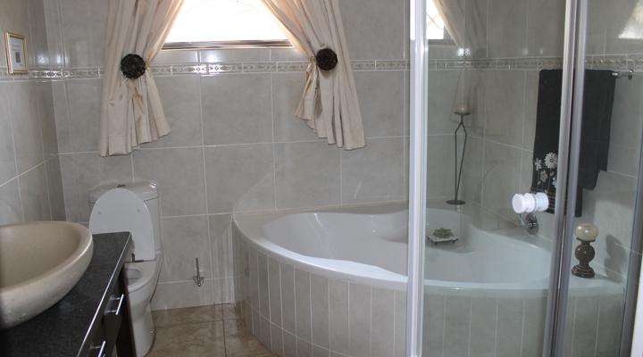 Le Bougainville Guest House