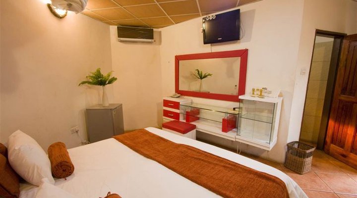 Kaazmein Lodge & Resort