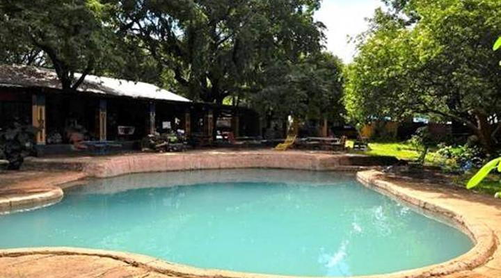 Shoestrings Backpackers Lodge