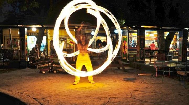 Shoestrings Backpackers Lodge