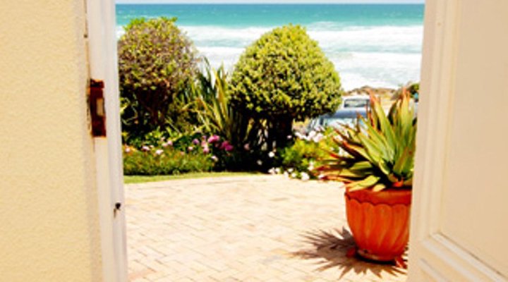 Hermanus Beach Front Lodge