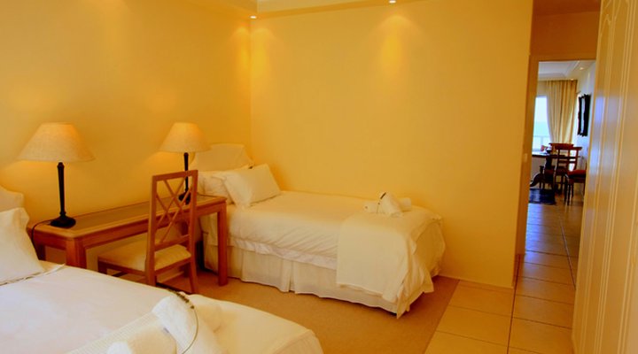 Hermanus Beach Front Lodge