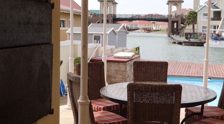 Waterside Living - Marina Martinique 1304