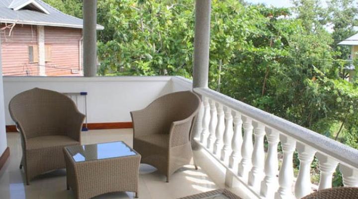 La Digue Self-catering Apartments