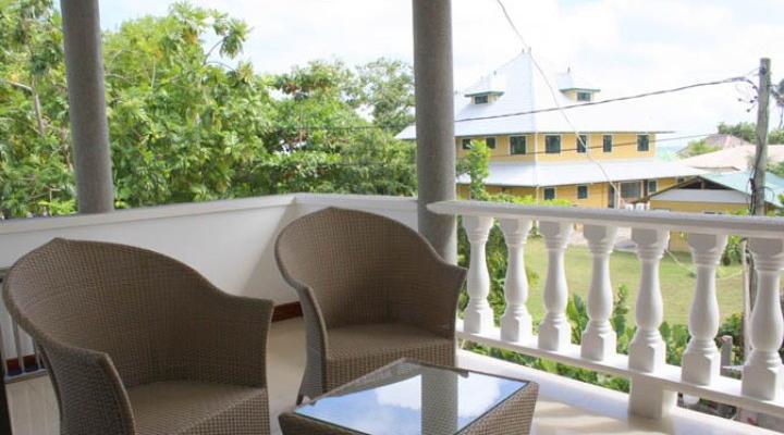 La Digue Self-catering Apartments