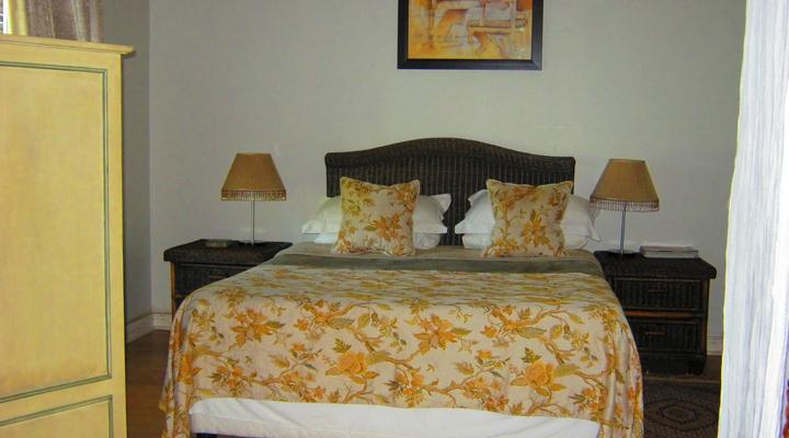 Hoopenburg Guest House