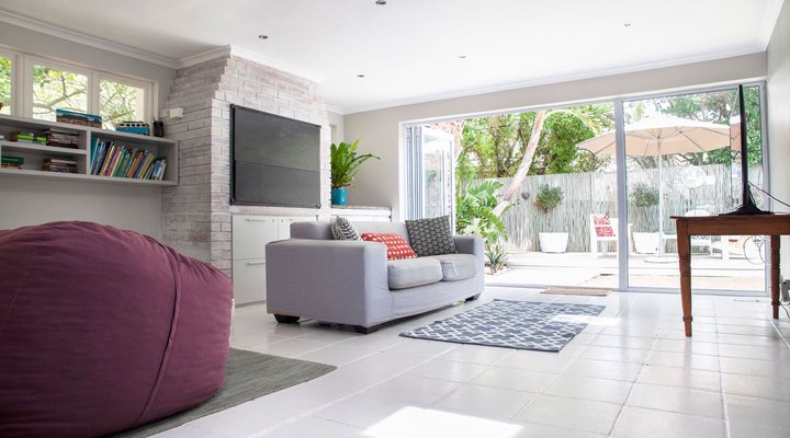 Old Kom Beach Cottage