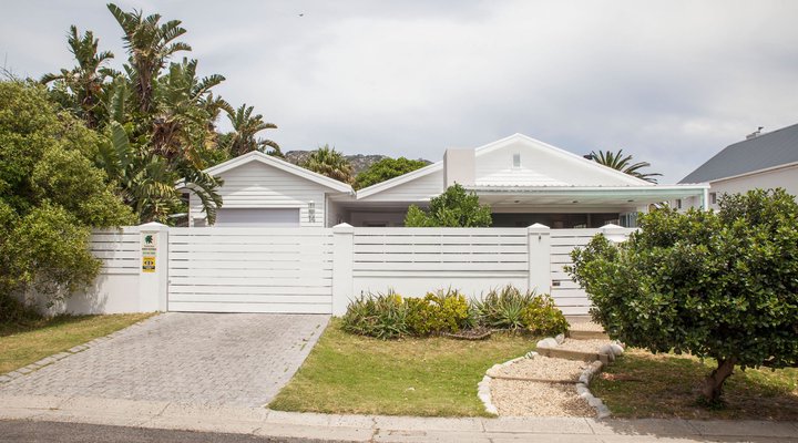 Old Kom Beach Cottage