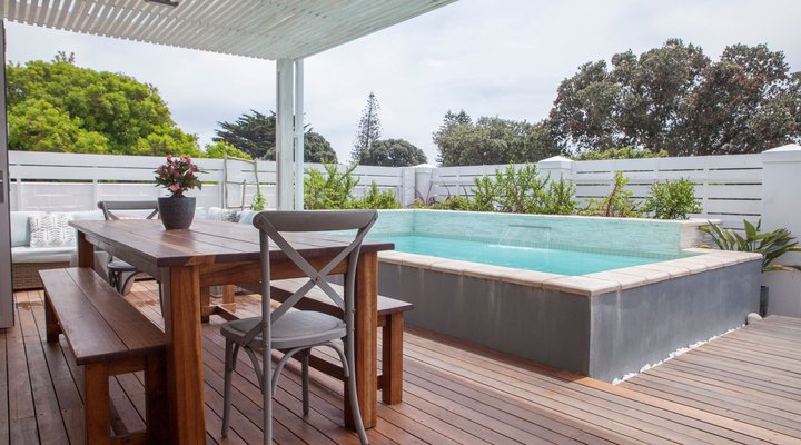 Old Kom Beach Cottage