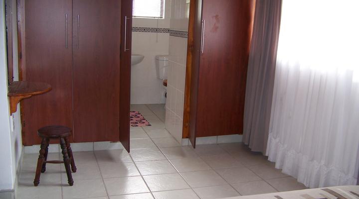 Joe and Maria Hideout - Garrick House