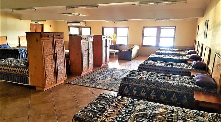 Beau Valley Backpackers